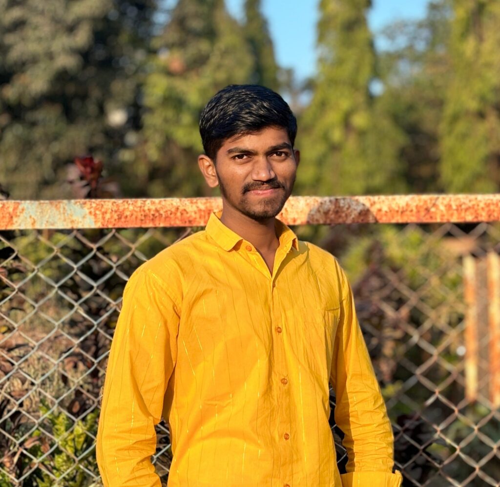 Vinit Waghmare founder of Dainik khabarein