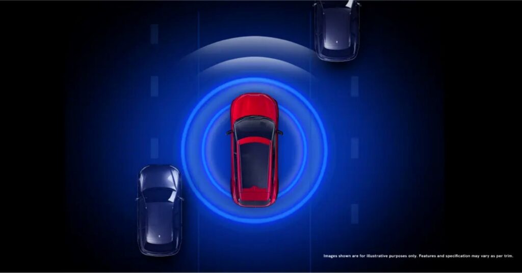 VinFast VF7 features includes traffic detection 